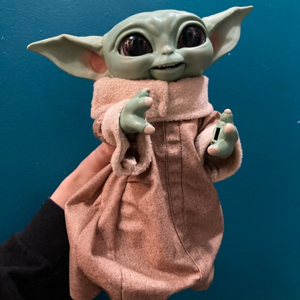 Star Wars galactic snackin grogu animatronic toy with over 40 sounds and motion